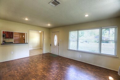 2303 Hialeah Dr, Houston, TX 77018 - photo 7