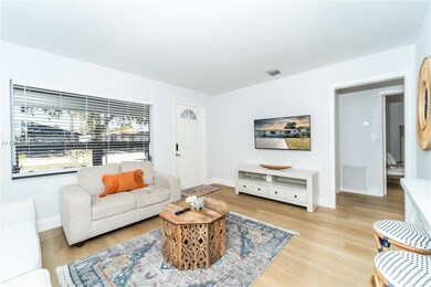 2222 Douglas St, Hollywood, FL 33020 - photo 5