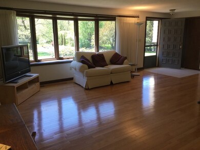 4 S Orchard Dr, Amherst, MA 01002 - photo 5