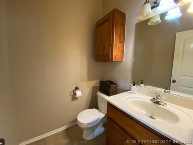 Downstairs guest bath
