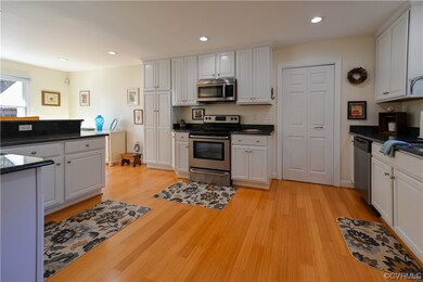 530 Pine Ln, West Point, VA 23181 - photo 7