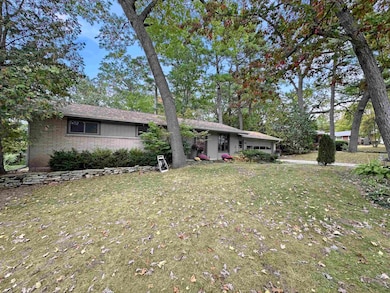 980 Queoff St, Green Bay, WI 54311 - photo 5