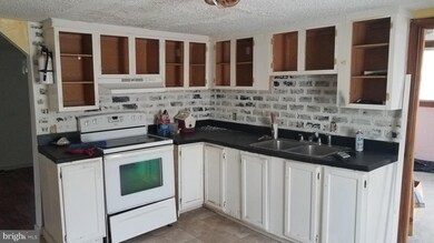 328 Bailey St, Woodstown, NJ 08098 - photo 2