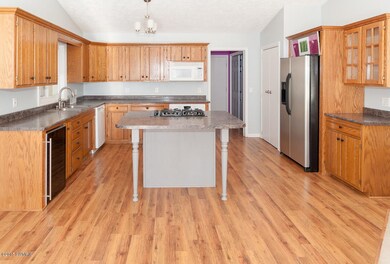 4399 Frontier Ave, Portage, MI 49024 - photo 4