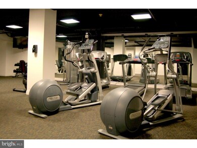 1411 Walnut St unit 1005, Philadelphia, PA 19102 - photo 4