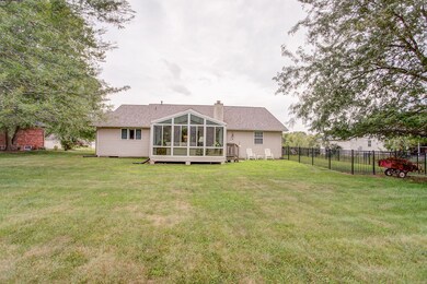 307 E Meadow Brook Dr, Freeburg, IL 62243 - photo 5