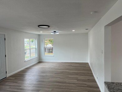 2910 NW 28th St, Fort Worth, TX 76106 - photo 7