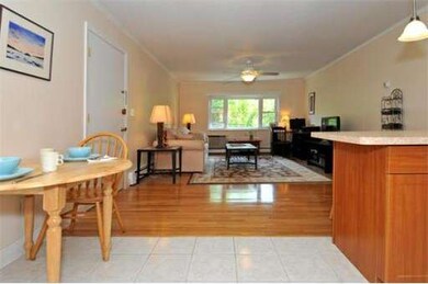 73 Walnut St unit 9, Newtonville, MA 02460 - photo 4