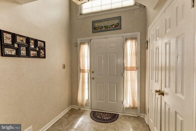 6316 Mary Todd Ct, Centreville, VA 20121 - photo 4