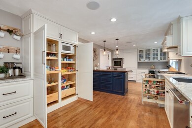 41 Fieldstone Cir, Tewksbury, MA 01876 - photo 5