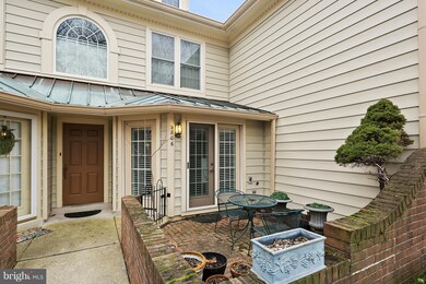 5806 Linden Square Ct, Rockville, MD 20852 - photo 2