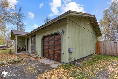 02-FRONT EXTERIOR_EWC_IMG_2