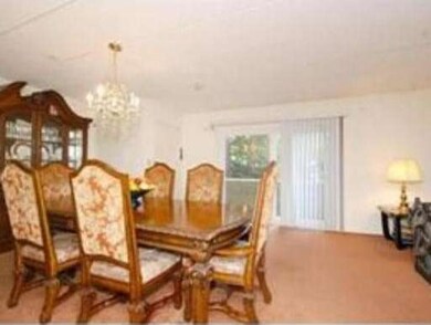 55 Angleside Rd unit 2, Waltham, MA 02453 - photo 3