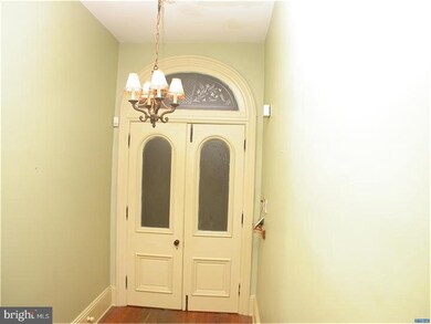 35 W 5th St, New Castle, DE 19720 - photo 2