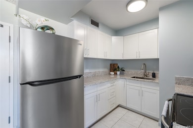 Sunset Towers unit 1903, Honolulu, HI 96814 - photo 5