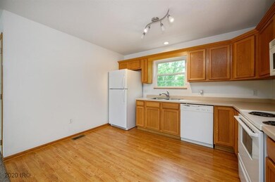 936 Mckinley Ave unit 1, Des Moines, IA 50315 - photo 7