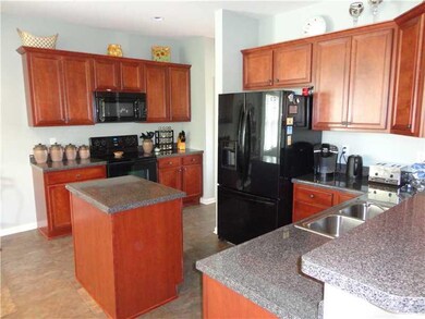 Kitchen. Plenty of cabinets & counter space & cent