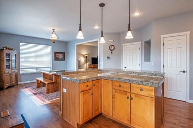 3950 SW Tommy Armour Ln, Redmond, OR 97756 - photo 6