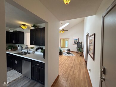 3387 Briar Dr, Columbus, IN 47203 - photo 5