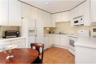 99 Florence St unit 601B, Chestnut Hill, MA 02467 - photo 4