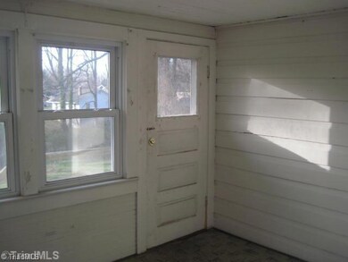 302 Cherokee St, Asheboro, NC 27203 - photo 5