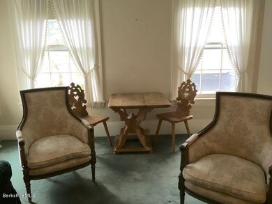 Dining Area Unit 6