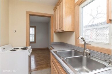 1147 58th St, Des Moines, IA 50311 - photo 7