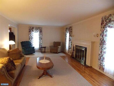 1827 Wynnewood Dr, Vineland, NJ 08361 - photo 4
