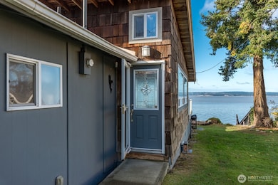 19422 Soundview Dr NW, Stanwood, WA 98292 - photo 6