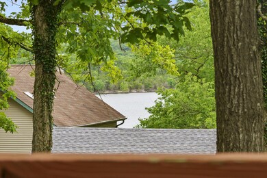 LAKEFRONT VIEW NIGHTLY RENTAL CABIN
