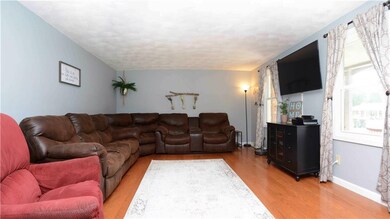 208 S Roby Dr, Anderson, IN 46012 - photo 5