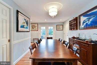 2219 Traies Ct, Alexandria, VA 22306 - photo 4