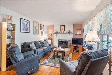 6812 Switzer Ln, Shawnee, KS 66203 - photo 6