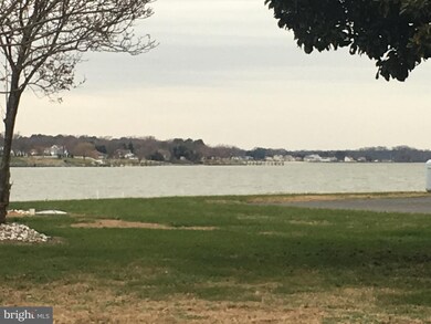 12 Short St, Colonial Beach, VA 22443 - photo 2