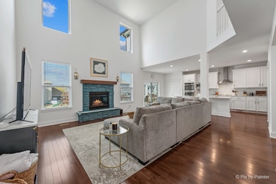 3604 Harmony Cir, Elgin, IL 60124 - photo 6