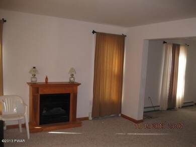 896 Pico Ln, Blooming Grove Township, PA 18464 - photo 7