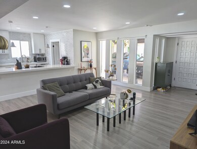 4332 E Fairmount Ave, Phoenix, AZ 85018 - photo 4