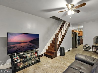 344 N 13th St, Reading, PA 19604 - photo 6