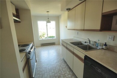 kitchen looking toward breakfast nook