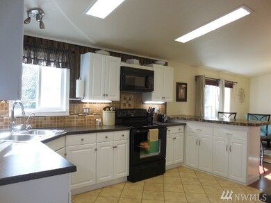 489 Apple Creek Rd, Longview, WA 98632 - photo 6