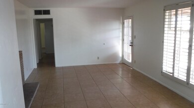 Living room 2