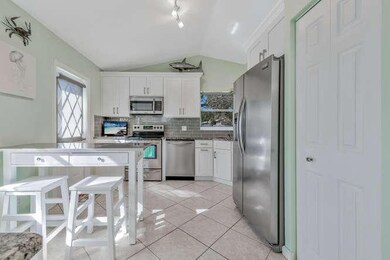 141 E Riverside Dr Jupiter FL-small-004-