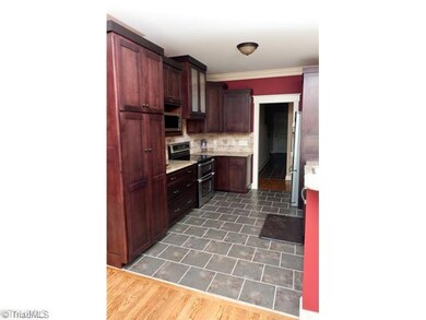 888 Mandover Ct, Asheboro, NC 27205 - photo 5