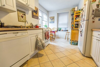 11 Foster St unit 4, Boston, MA 02109 - photo 4