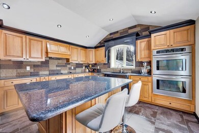 5 Endicott St, East Weymouth, MA 02189 - photo 2