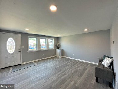 2747 Norfen Rd, Halethorpe, MD 21227 - photo 3