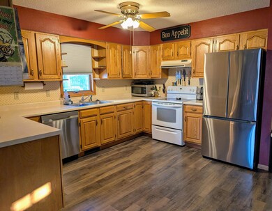 603 Center Ave, Decorah, IA 52101 - photo 2