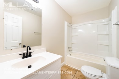 211 Oak St unit 3, Clarksville, TN 37042 - photo 7