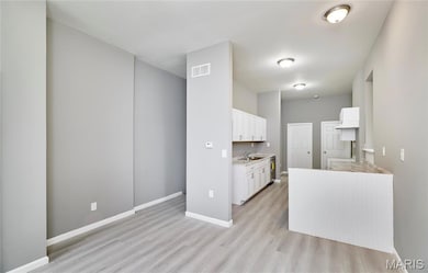 4275 E Ashland Ave, Saint Louis, MO 63115 - photo 2