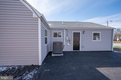 1422 Brook Ln, Wilmington, DE 19805 - photo 3